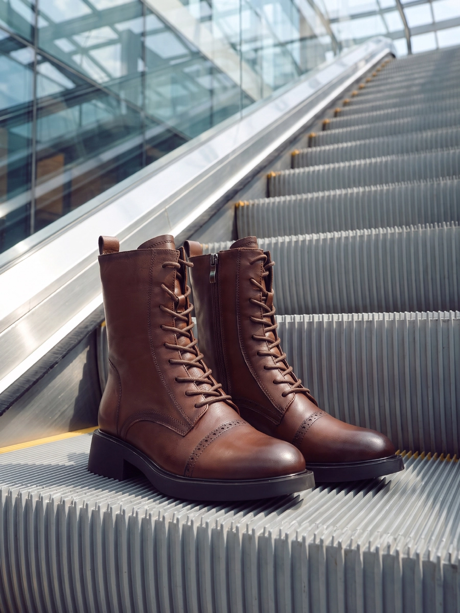 Фото Ботинки женские P115-479/876YP купить на lauf.shoes