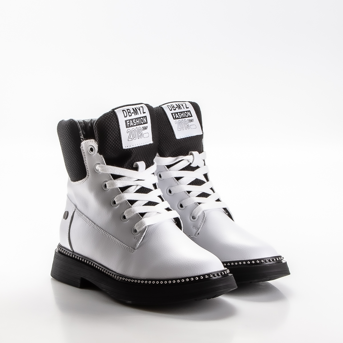 Фото Ботинки женские XM 8603-3 WP white купить на lauf.shoes
